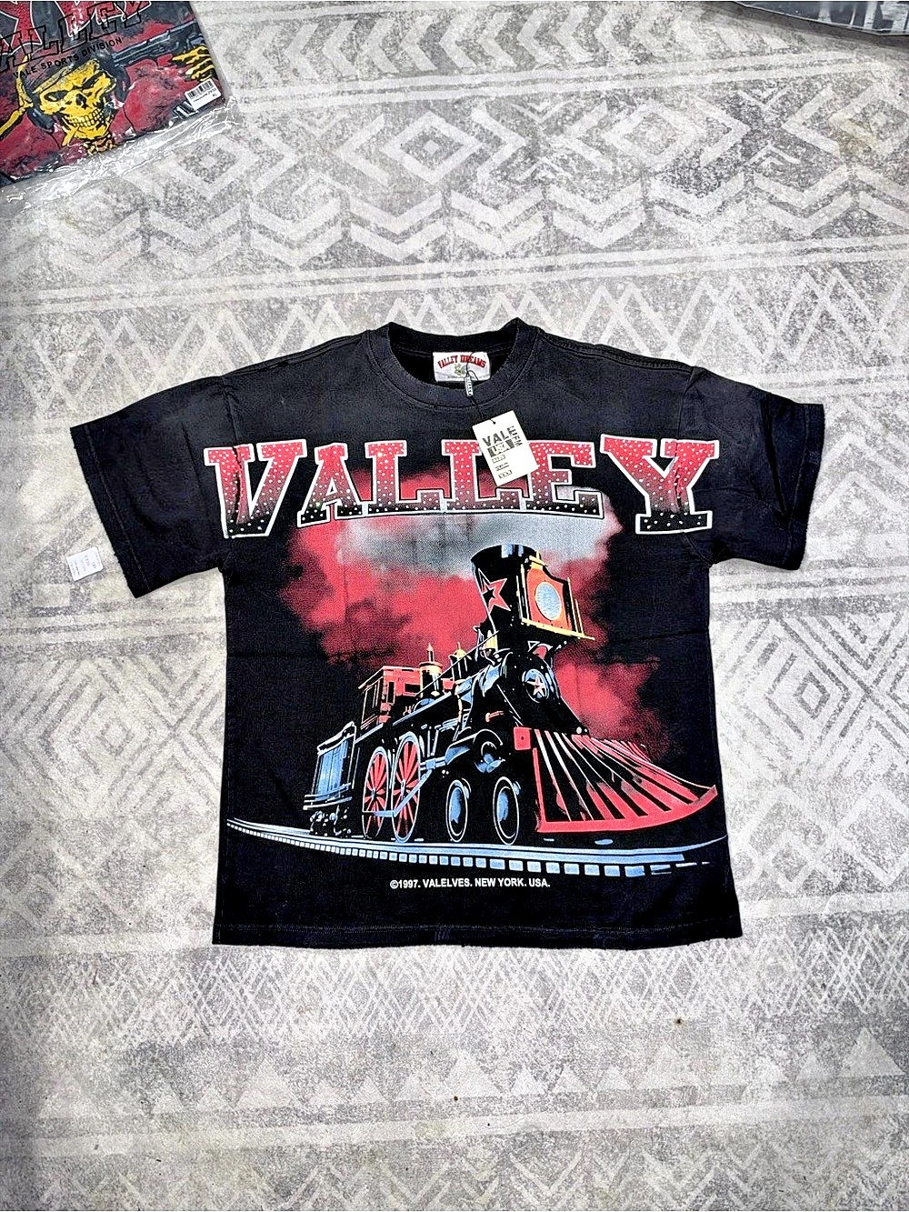 Valley Vale Sports Division graphic tee Graphic Tee in Black & Red Size Large